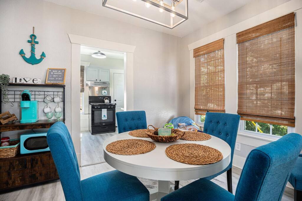 Sea Pink Retreat - Walk To Beach, Newly Renovated Galveston Exterior foto